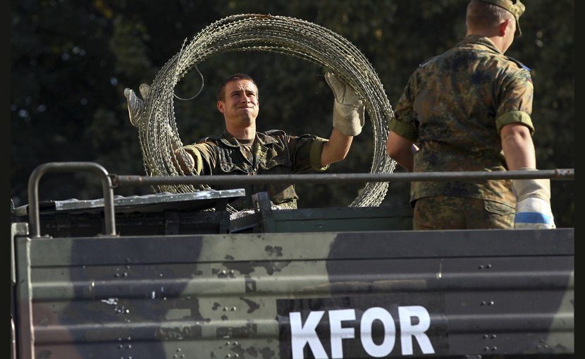 Дополнительный контингент военных КФОР прибыли в Косово